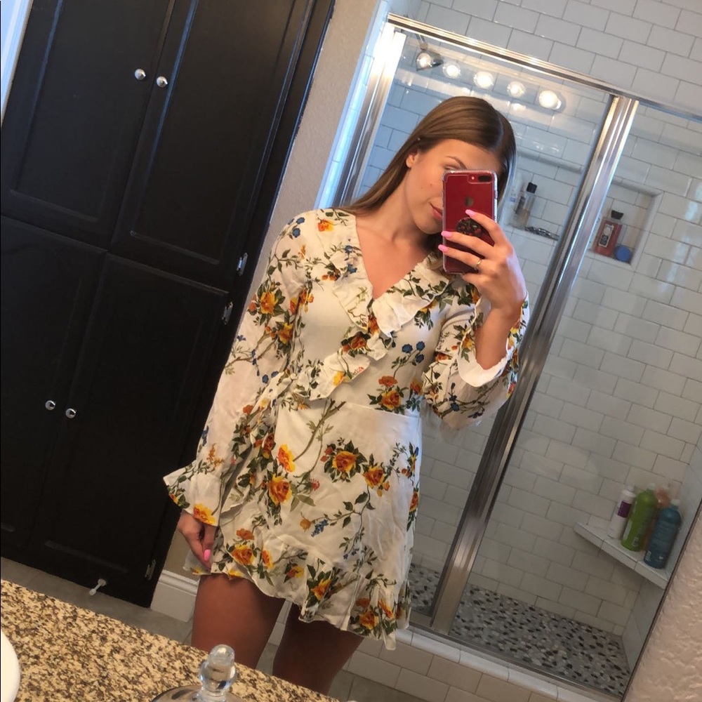 Cute long sleeve mini dress